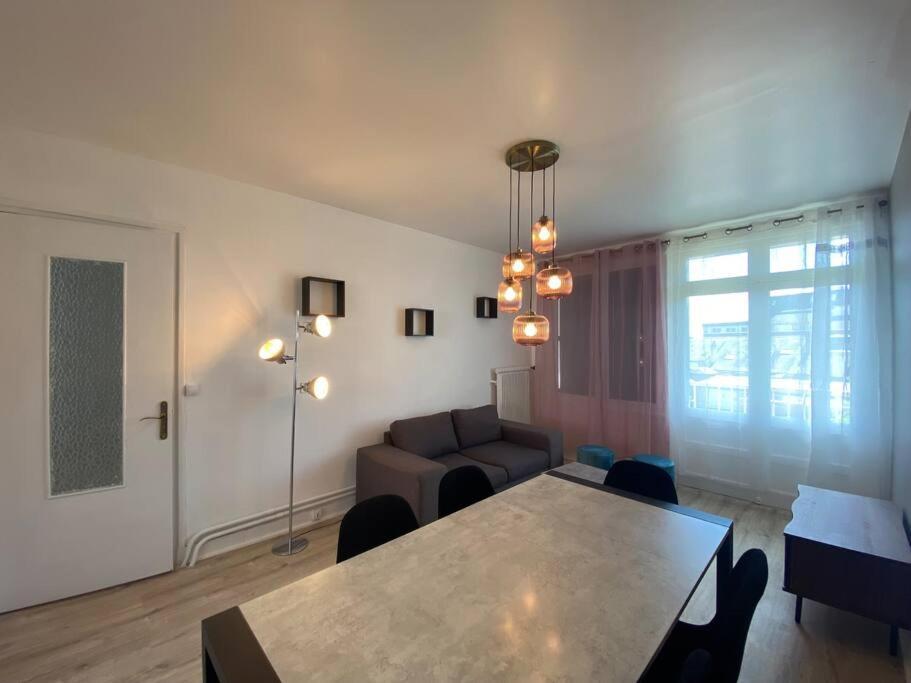 Bel Appartement Centre Ville De ויירזון מראה חיצוני תמונה
