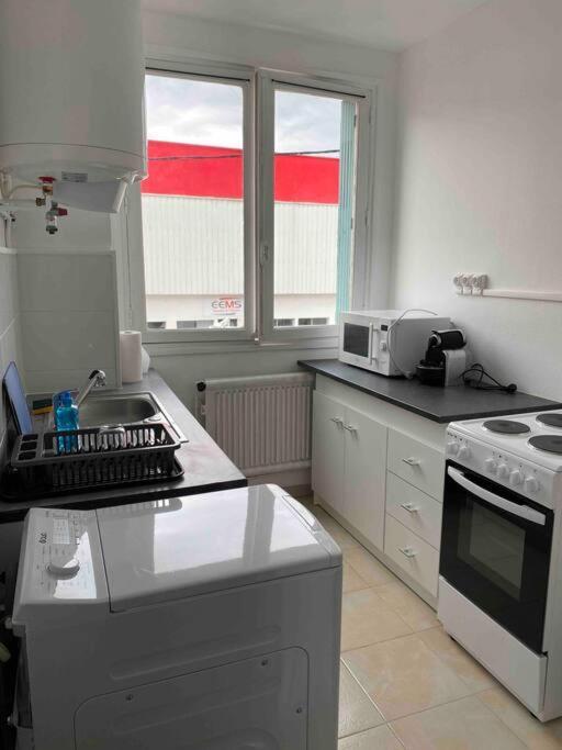 Bel Appartement Centre Ville De ויירזון מראה חיצוני תמונה